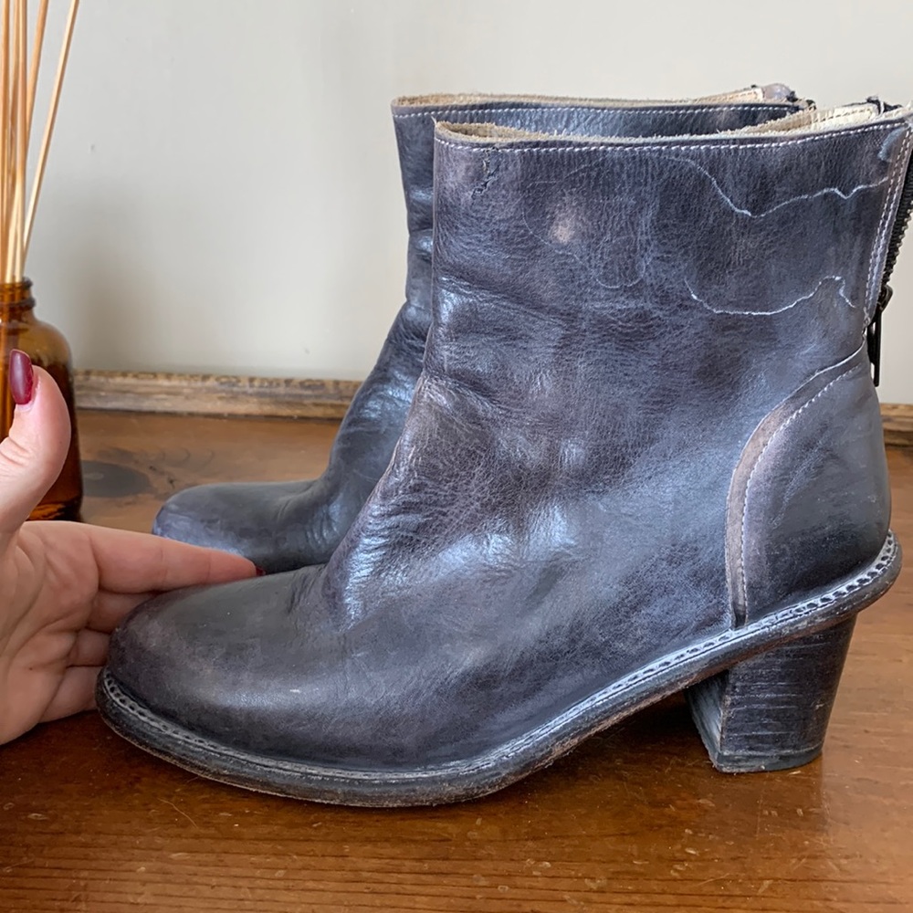 Black bed Stu boots